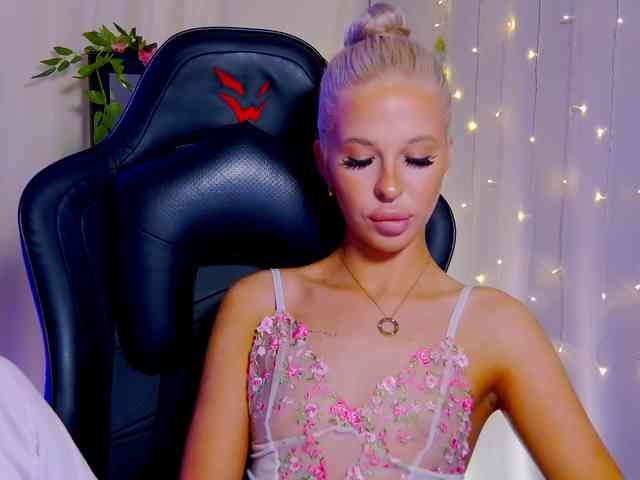 Alex-Coker webcam
