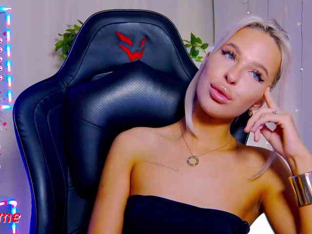Alex-Coker webcam