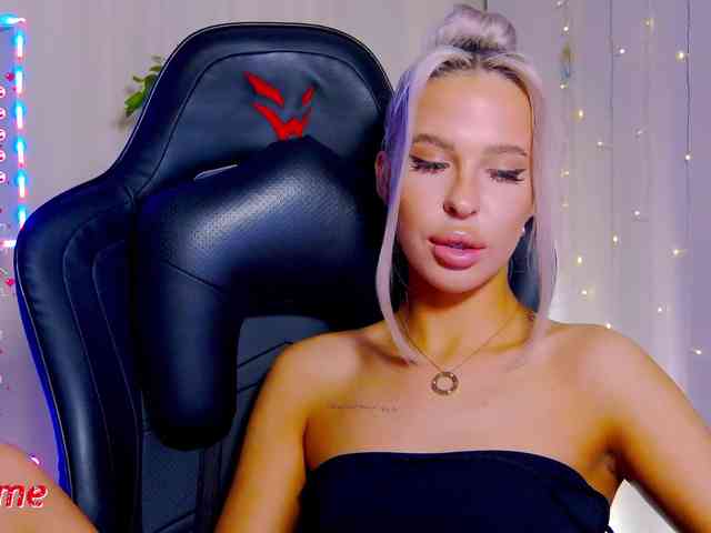 Alex-Coker webcam