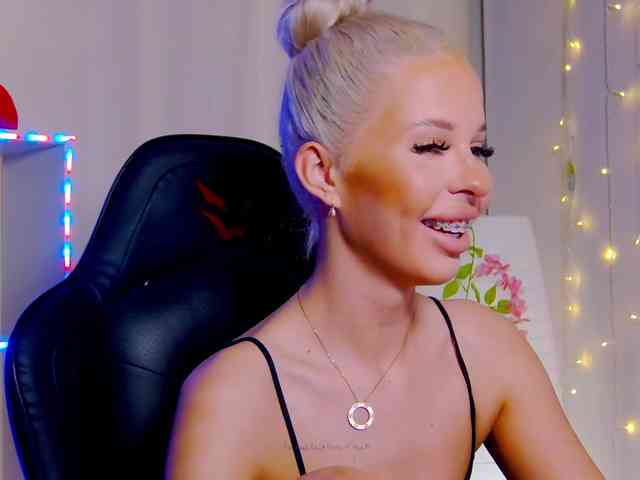 Alex-Coker webcam