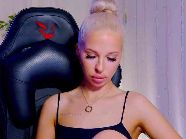 Alex-Coker webcam