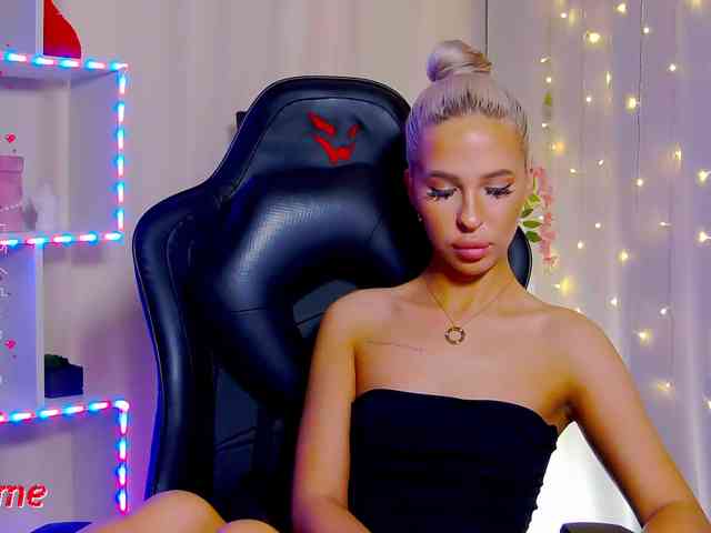 Alex-Coker webcam
