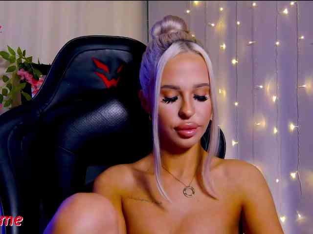 Alex-Coker webcam