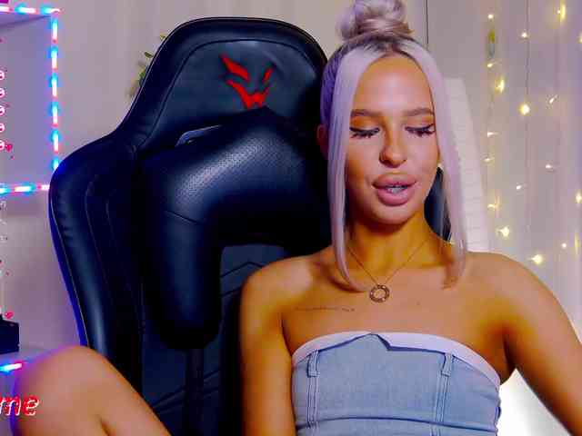 Alex-Coker webcam