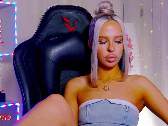 Alex-Coker webcam