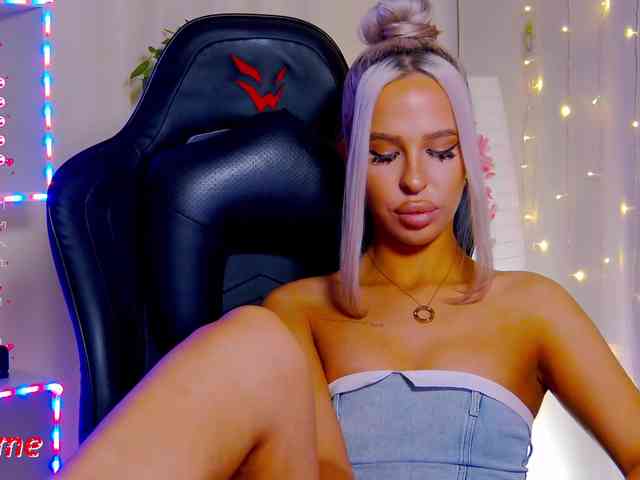 Alex-Coker webcam