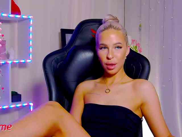 Alex-Coker webcam