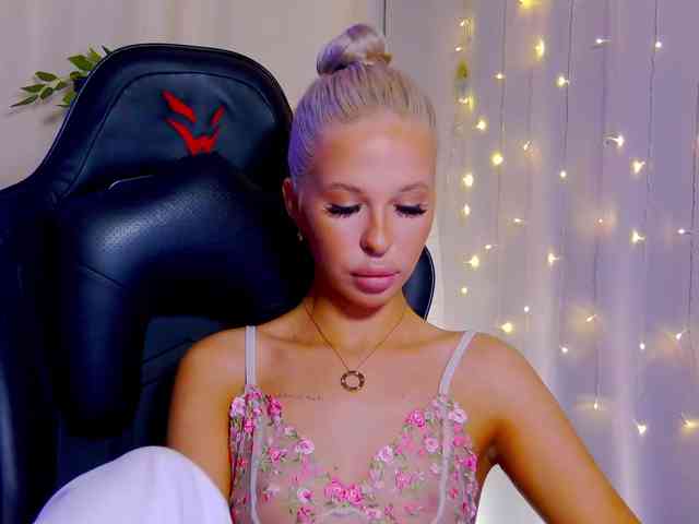Alex-Coker webcam