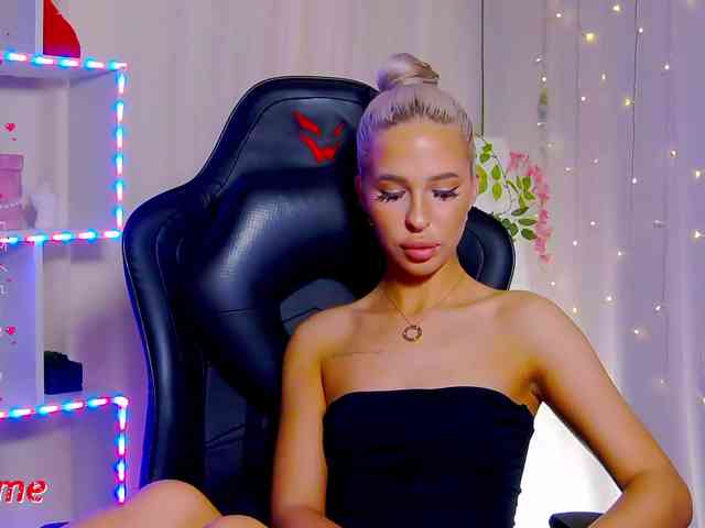 Alex-Coker webcam