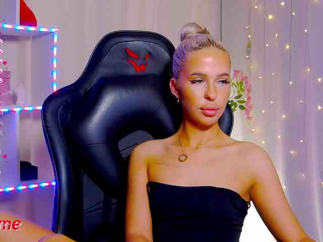 Alex-Coker webcam