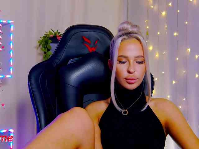 Alex-Coker webcam