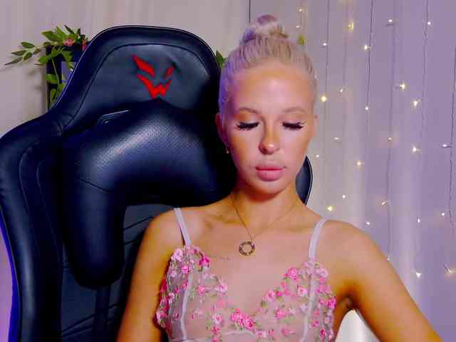 Alex-Coker webcam