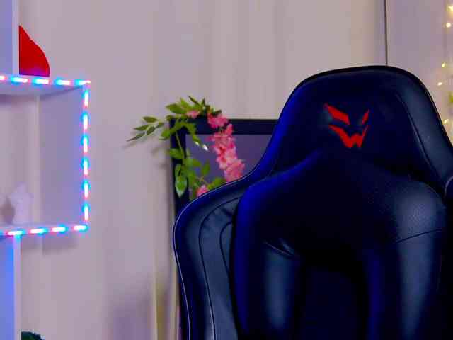 Alex-Coker webcam