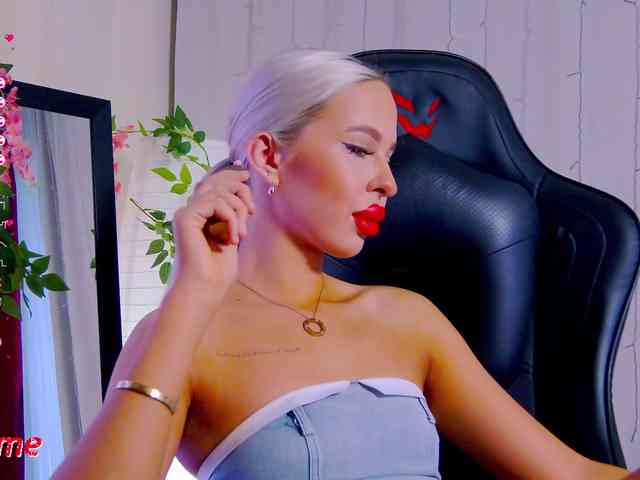 Alex-Coker webcam