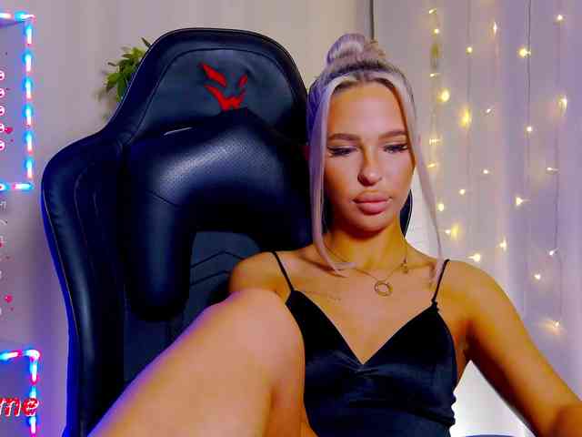 Alex-Coker webcam