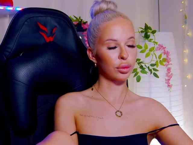 Alex-Coker webcam