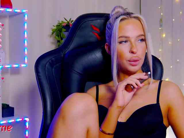 Alex-Coker webcam