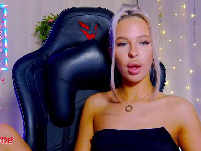 Alex-Coker webcam