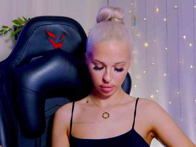 Alex-Coker webcam