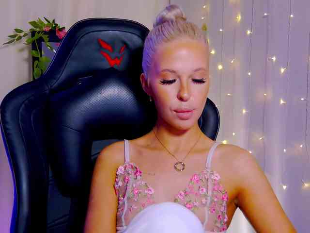 Alex-Coker webcam