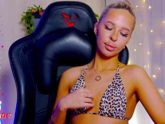 Alex-Coker webcam