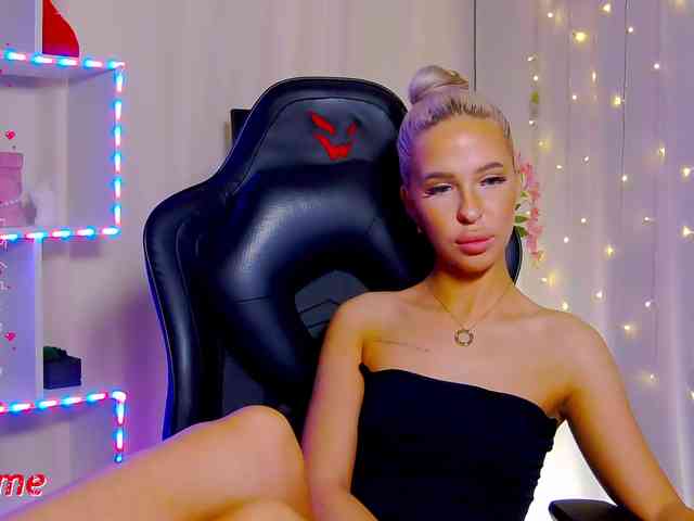 Alex-Coker webcam