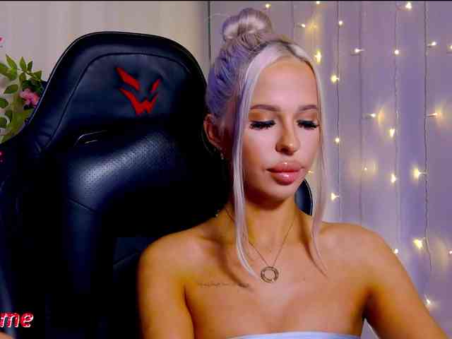 Alex-Coker webcam