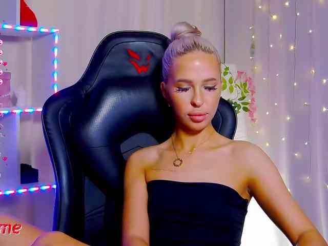Alex-Coker webcam