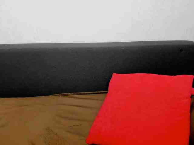 Wow-lady webcam