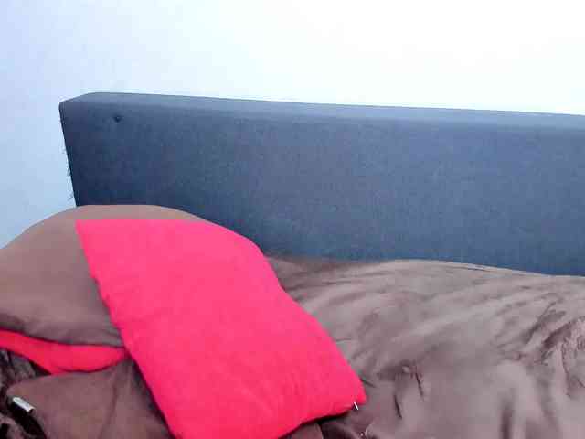Wow-lady webcam