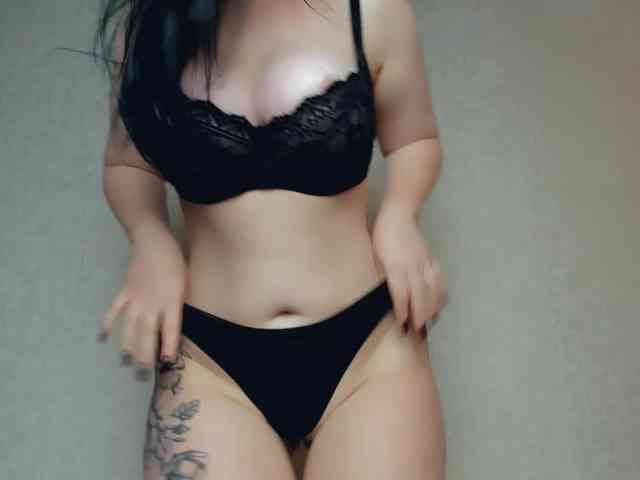 Wow-lady webcam