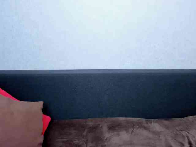 Wow-lady webcam