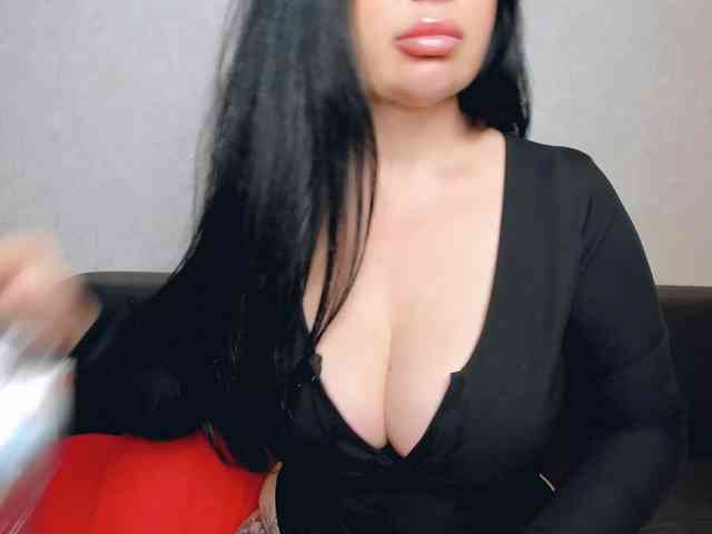 Wow-lady webcam