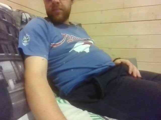 qwester94 Live Webcam on BongaCams