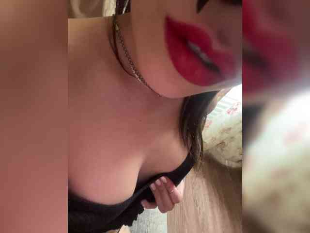 MilanaFox webcam