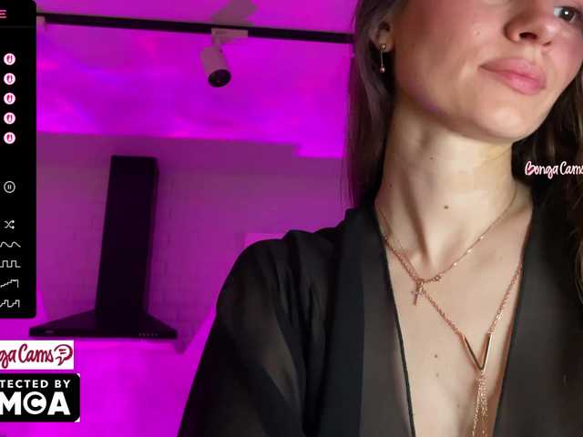 Vvv-lifffe's BongaCams show and profile