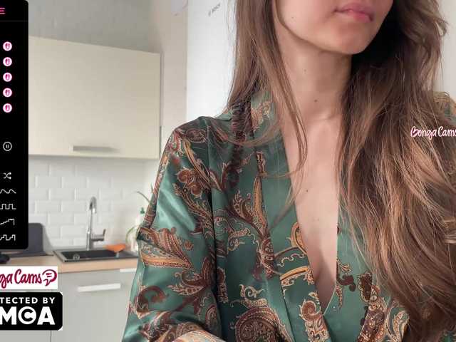 Vvv-lifffe's BongaCams show and profile