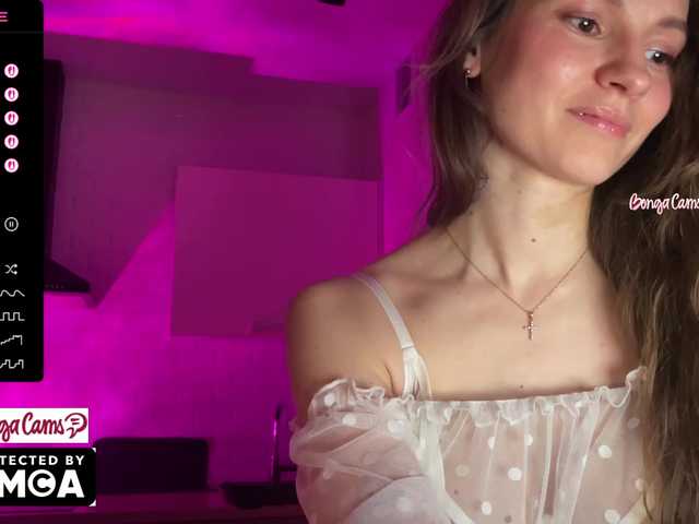 Vvv-lifffe's BongaCams show and profile