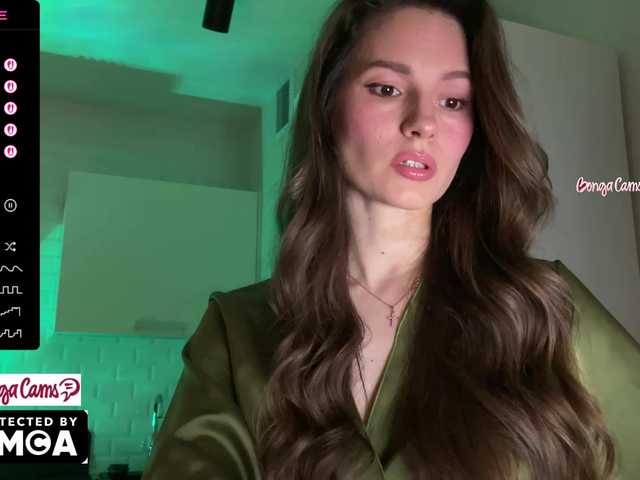 Vvv-lifffe's BongaCams show and profile