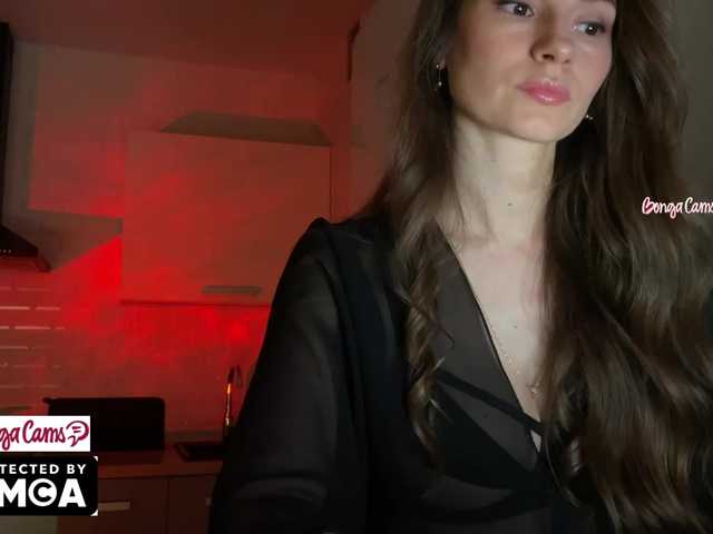 Vvv-lifffe Live Webcam on BongaCams