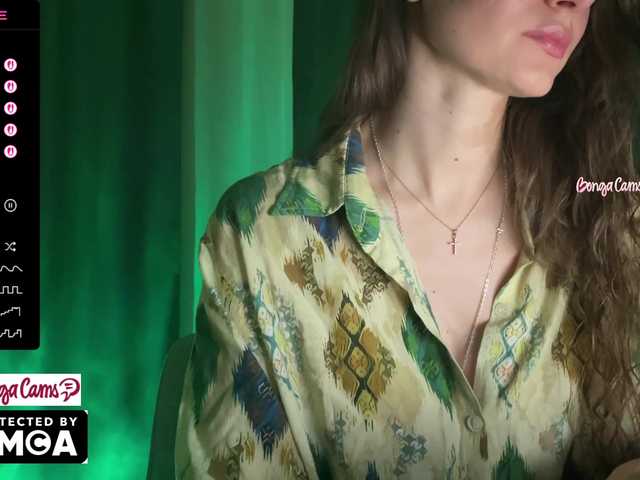 Vvv-lifffe's BongaCams show and profile