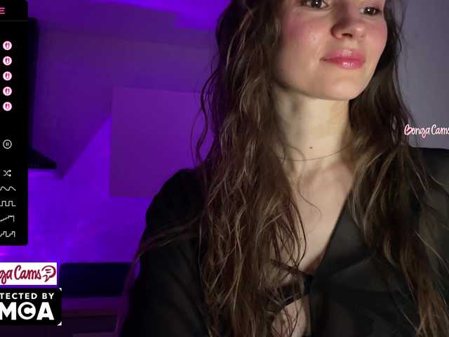 Vvv-lifffe's BongaCams show and profile