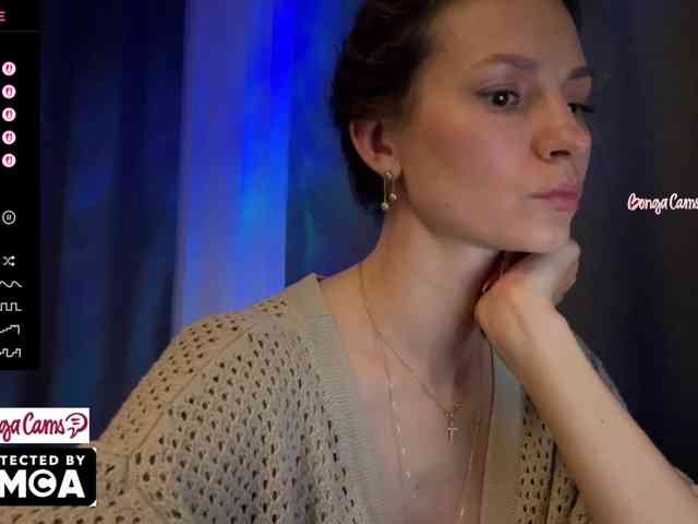 Vvv-lifffe Live Webcam on BongaCams