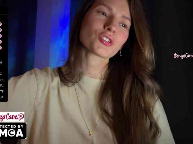 Vvv-lifffe Live Webcam on BongaCams