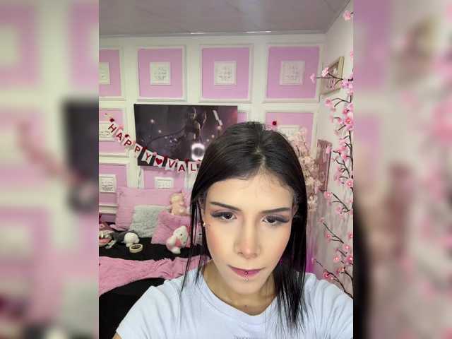 BongaCams Sammyblaer is Freechat Sammyblaer — I want to be your queen of queenssupport me with 100 tokens for the contest control domi 300 tokens 10 min