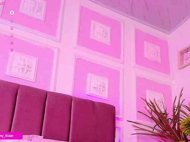 nude live chat room Sammyblaer