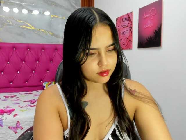 Helen-russo webcam bongacams model stream image