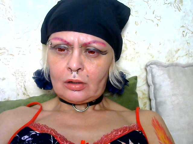 GardenerofIllusions's BongaCams show and profile