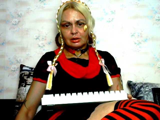 GardenerofIllusions's BongaCams show and profile