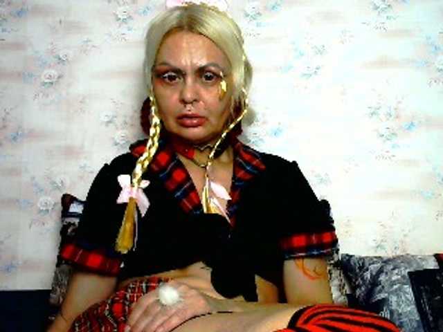 GardenerofIllusions's BongaCams show and profile